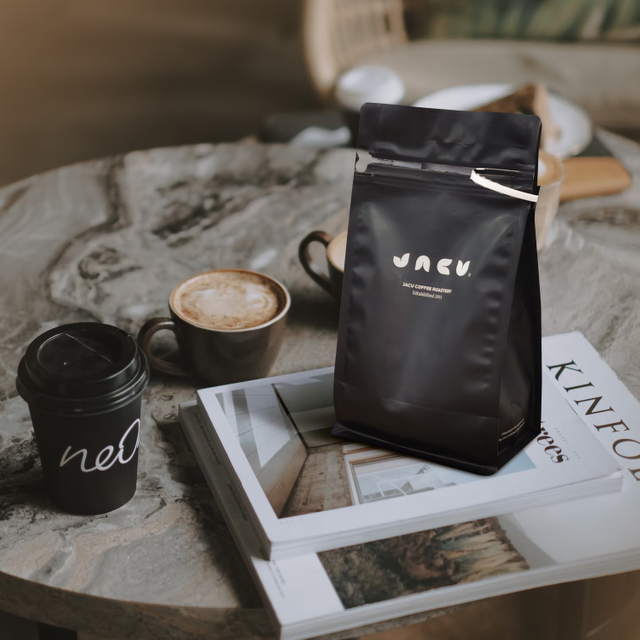 Wholesale Flat Bottom Roasted Coffee Bags with Pocket Zipper And Valve