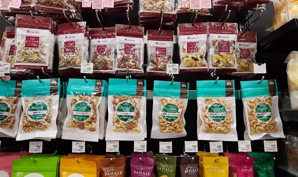 hang hole packaging for retail