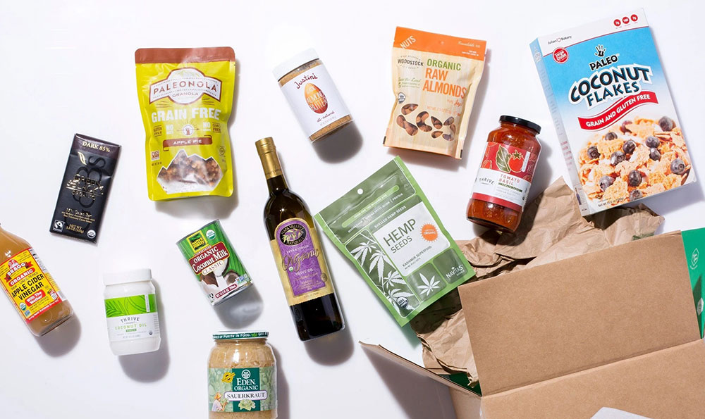 Custom organic food bags made with compostable, recyclable and kraft paper packaging materials for snacks, granola, dried fruit, nuts, tea, coffee and powders.